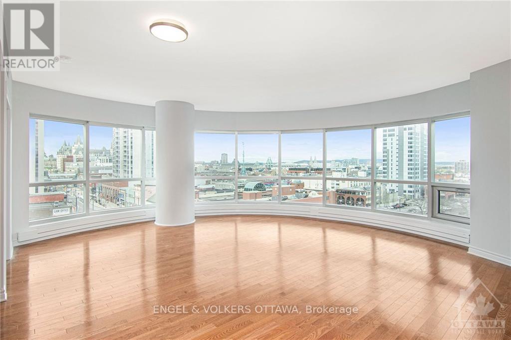 904 - 200 Rideau Street, Ottawa, Ontario  K1N 5Y1 - Photo 2 - X13639580