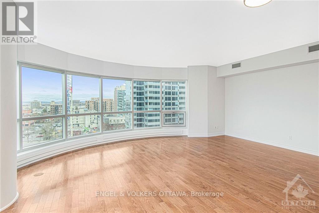 904 - 200 Rideau Street, Ottawa, Ontario  K1N 5Y1 - Photo 3 - X13639580