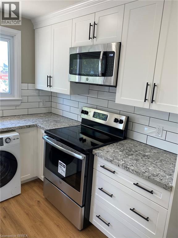 25 Hickery Place Unit# Main, Brantford, Ontario  N3S 3C7 - Photo 2 - 40852229
