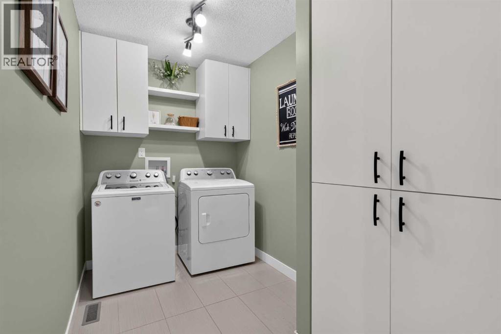 325 Bayside Crescent SW, Airdrie, Alberta  T4B 4H1 - Photo 26 - A2331421