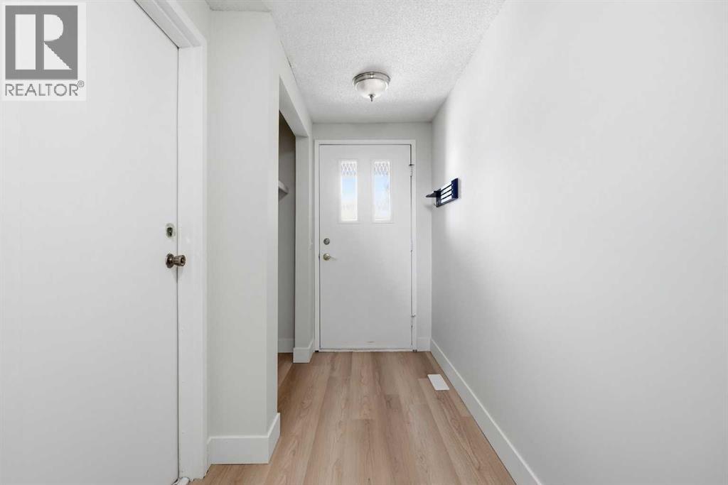 7003 Ranchero Road NW, Calgary, Alberta  T3G 1J6 - Photo 5 - A2333471