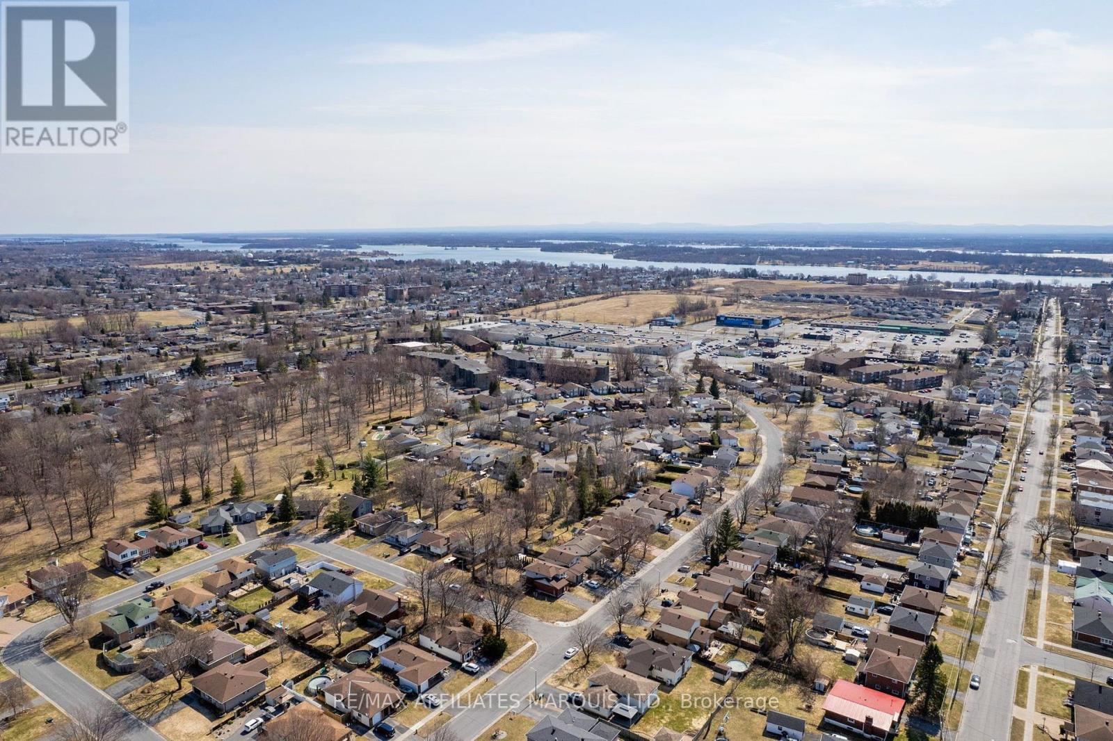 672 Champlain Drive, Cornwall, Ontario  K6H 6P2 - Photo 44 - X13191750