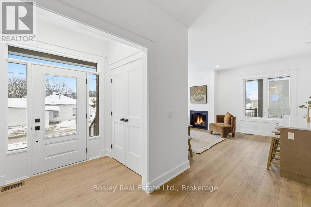 130 Fifth Street, Collingwood, Ontario  L9Y 5V1 - Photo 5 - S13639562