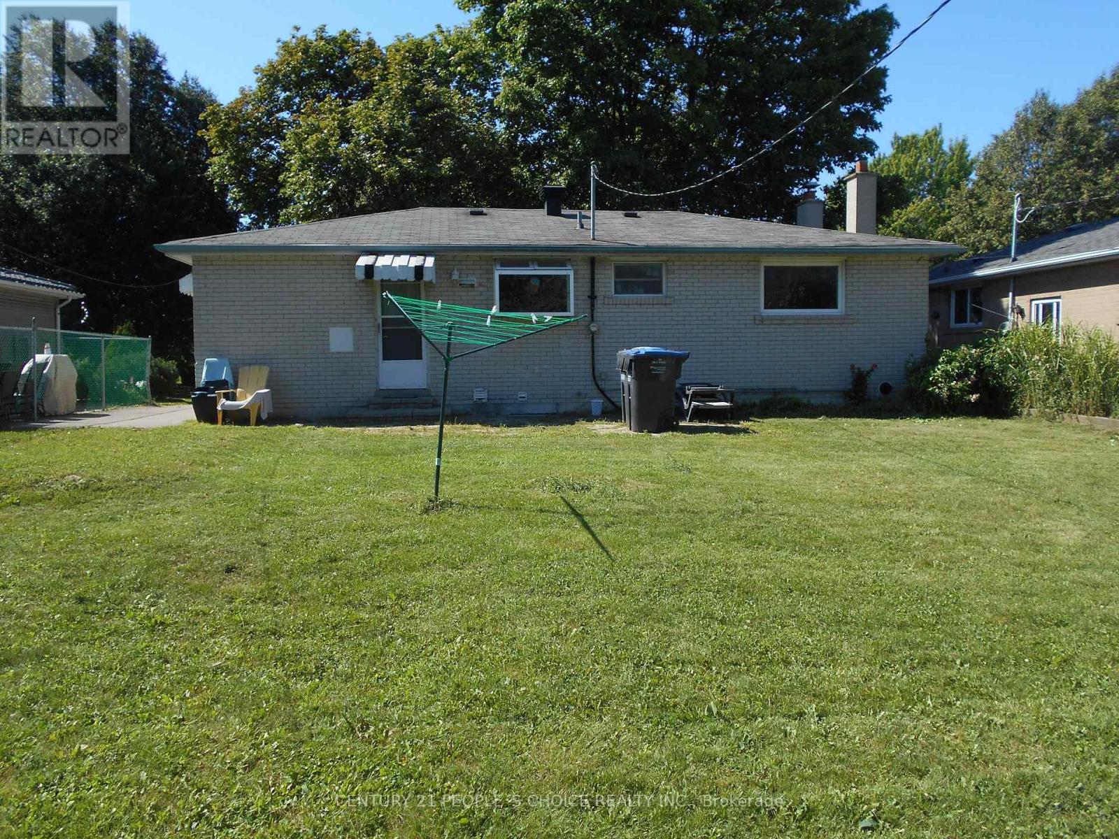 13 Brookdale Crescent, Brampton, Ontario  L6T 1M8 - Photo 12 - W13636924