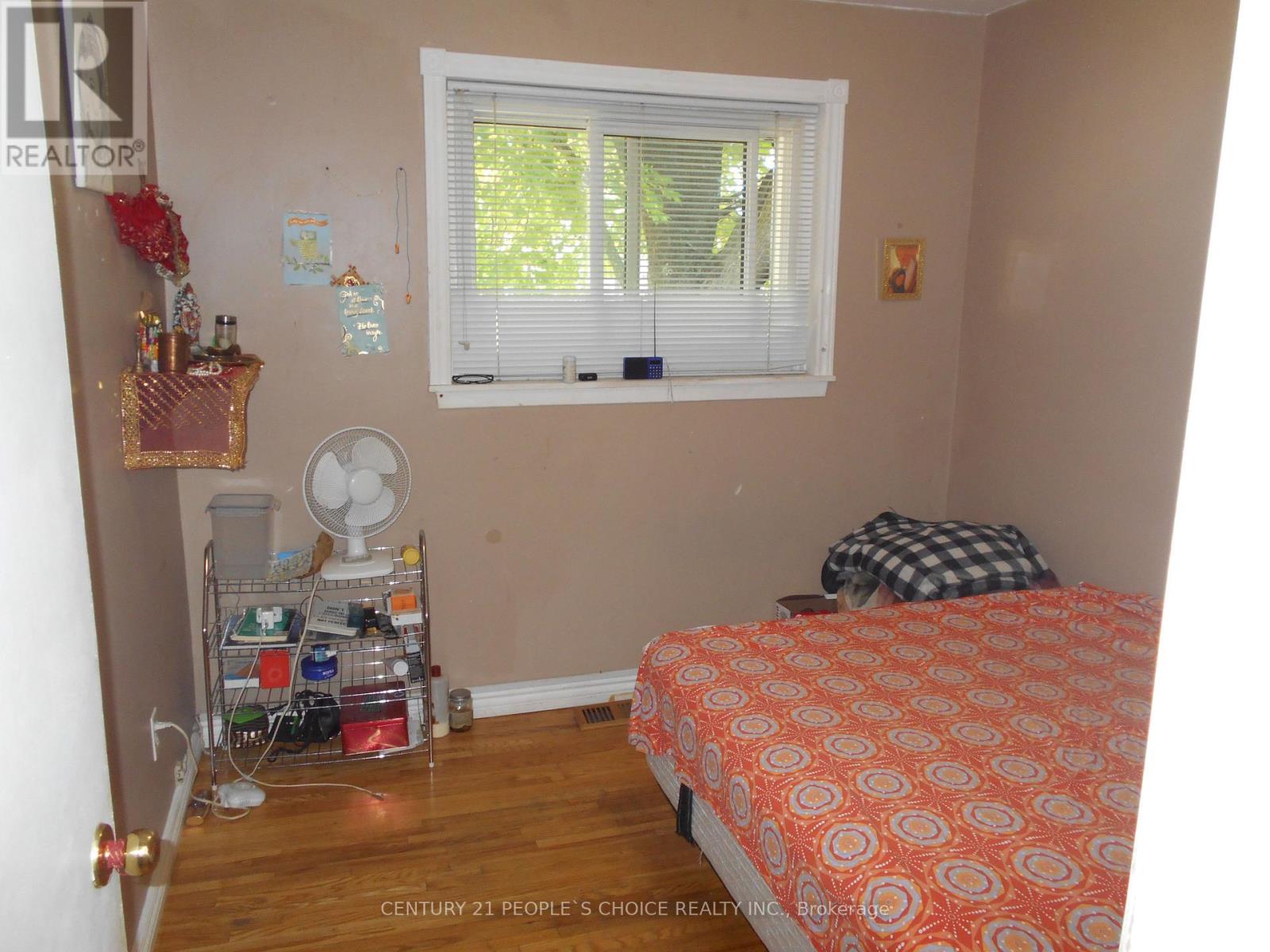 13 Brookdale Crescent, Brampton, Ontario  L6T 1M8 - Photo 5 - W13636924