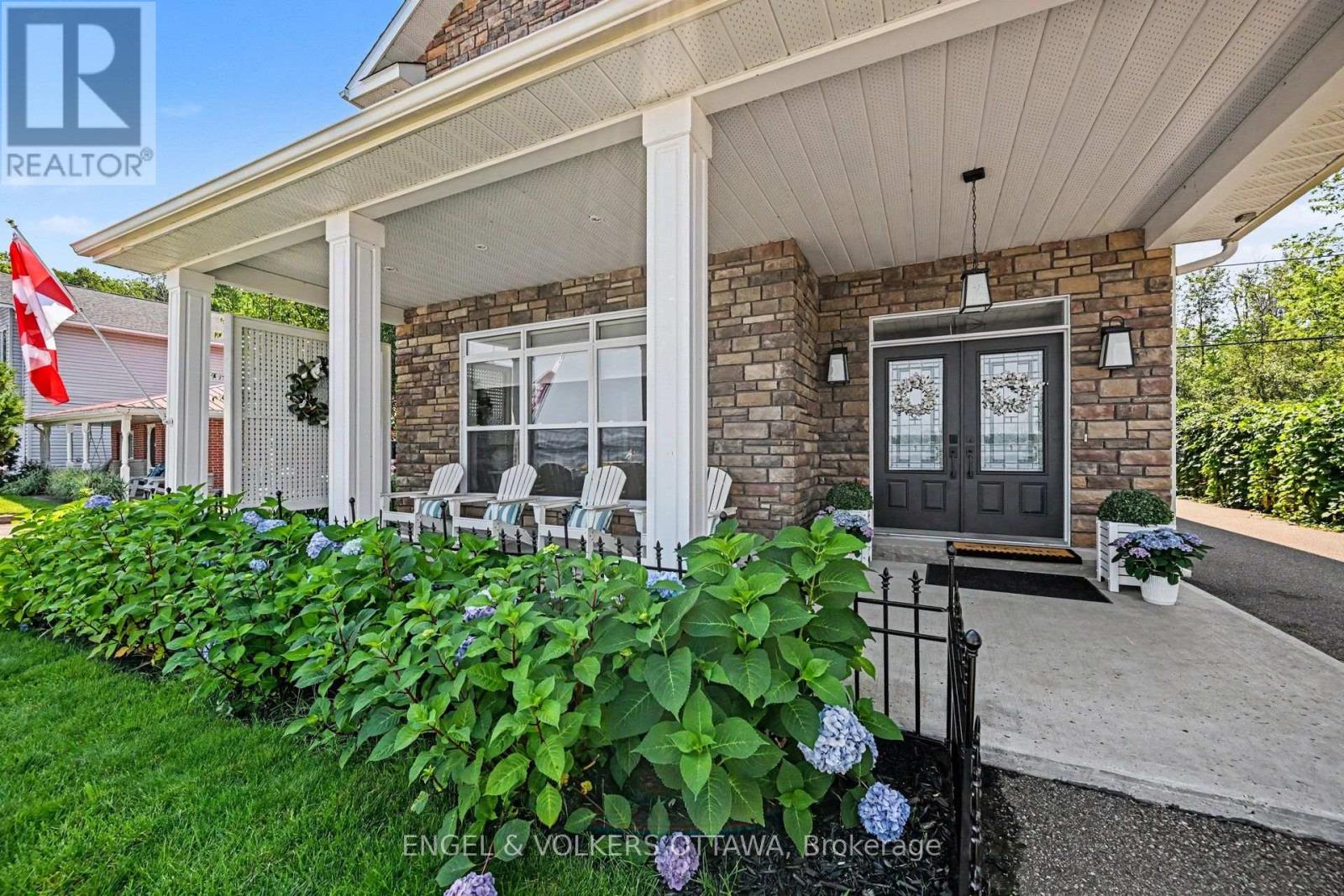 835 Archibald Street, Mcnab/braeside, Ontario  K0A 1G0 - Photo 4 - X13234018