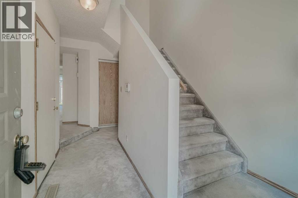 15 Harvest Glen Heights NE, Calgary, Alberta  T3K 4L3 - Photo 18 - A2334476