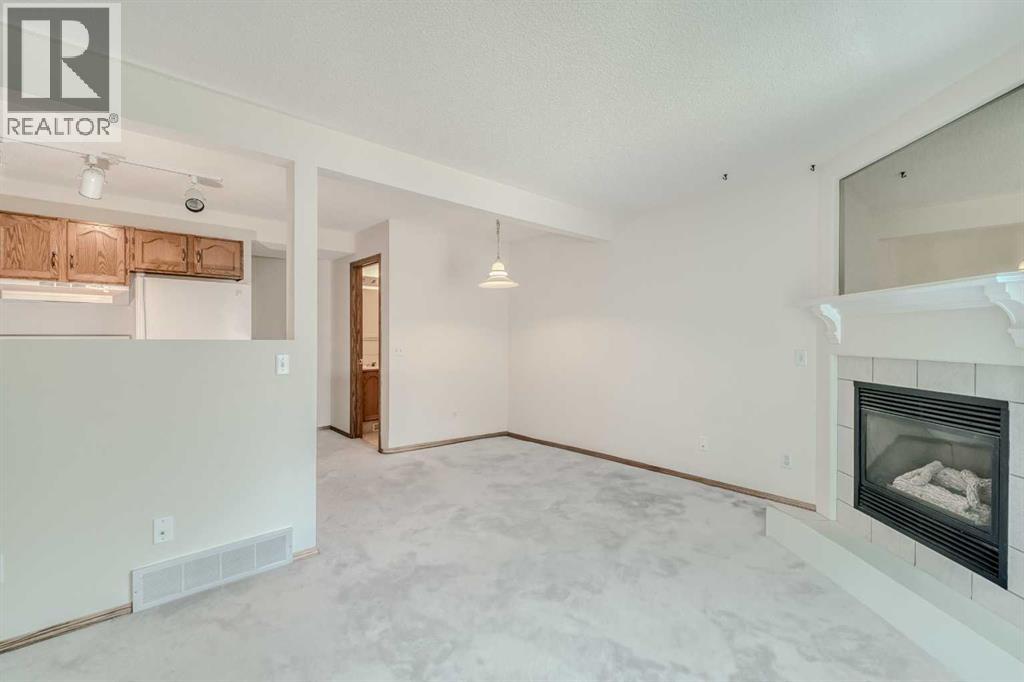 15 Harvest Glen Heights NE, Calgary, Alberta  T3K 4L3 - Photo 9 - A2334476