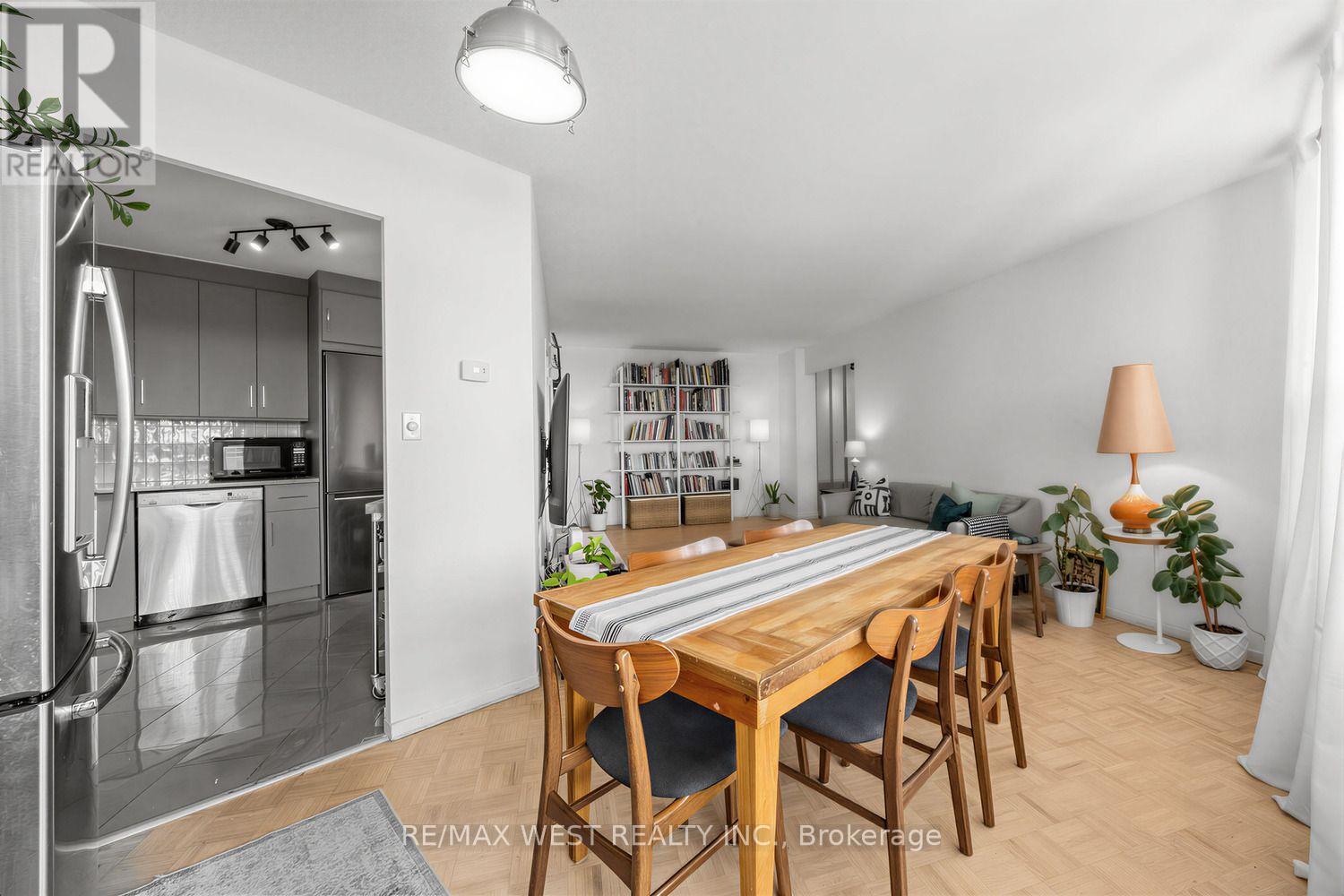 805 - 60 Pavane Linkway, Toronto, Ontario  M3C 1A1 - Photo 12 - C13639568