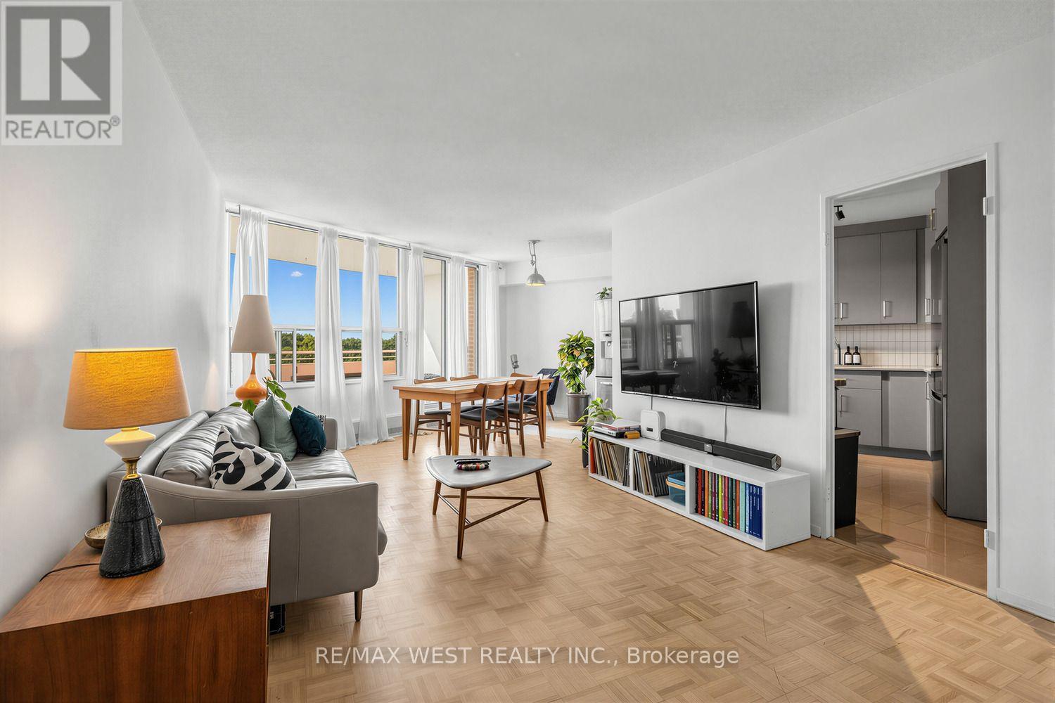 805 - 60 Pavane Linkway, Toronto, Ontario  M3C 1A1 - Photo 8 - C13639568