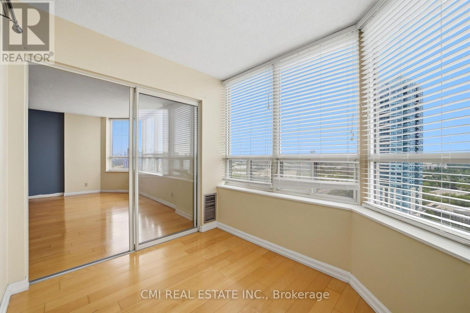 2307 - 215 Wynford Drive, Toronto, Ontario  M3C 3P5 - Photo 35 - C13639674