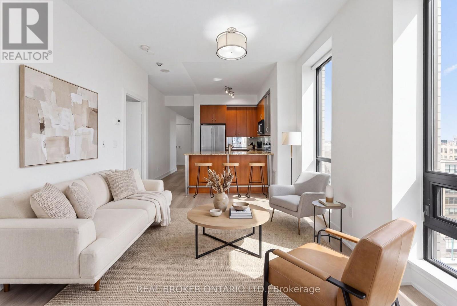 1404 - 438 King Street W, Toronto, Ontario  M5V 3T9 - Photo 2 - C13639690
