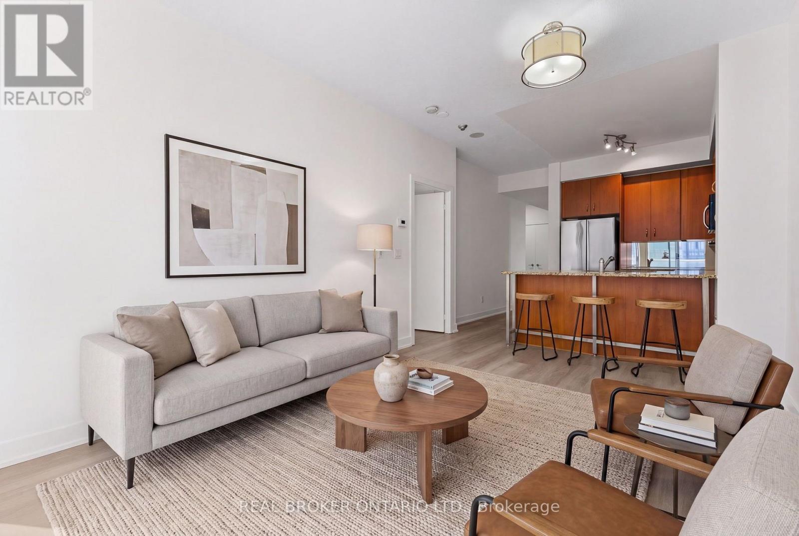 1404 - 438 King Street W, Toronto, Ontario  M5V 3T9 - Photo 3 - C13639690