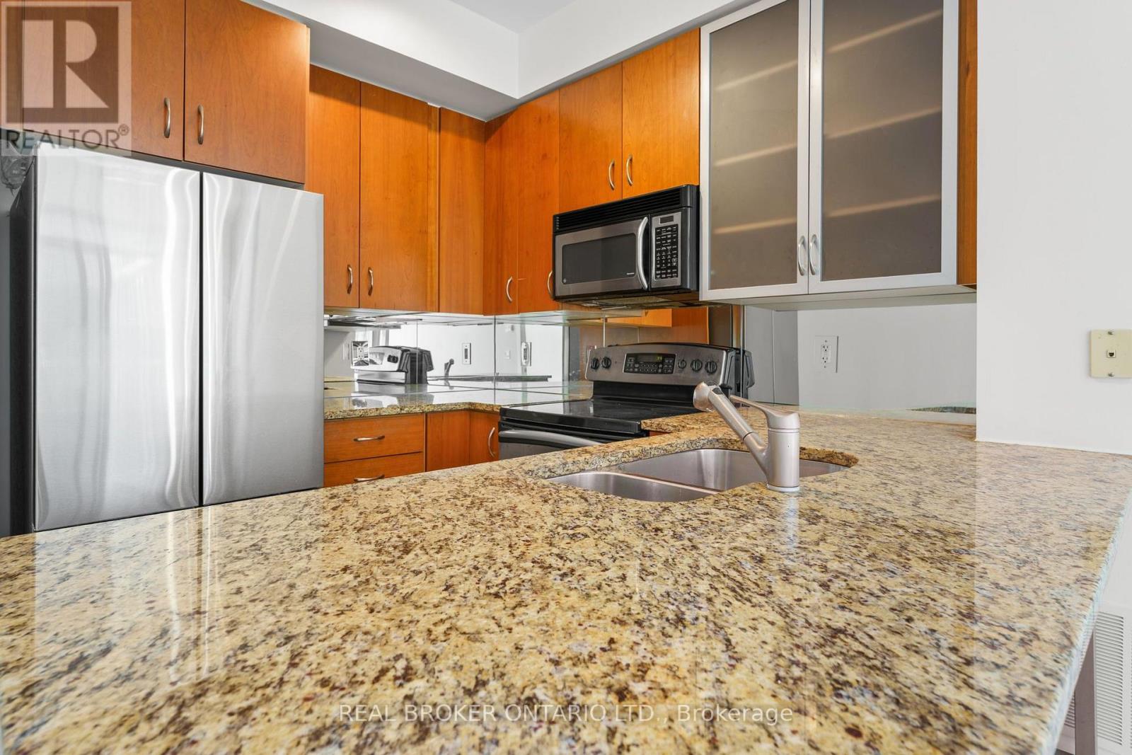 1404 - 438 King Street W, Toronto, Ontario  M5V 3T9 - Photo 7 - C13639690