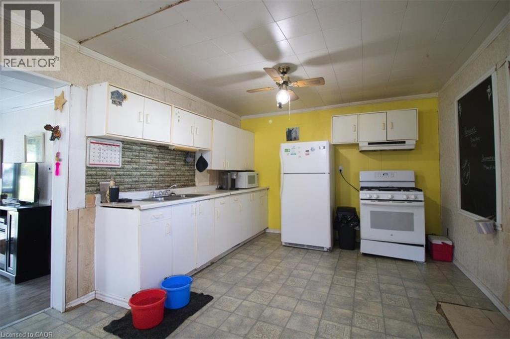 252 Queen Street, Highgate, Ontario  N0P 1T0 - Photo 8 - 40825902