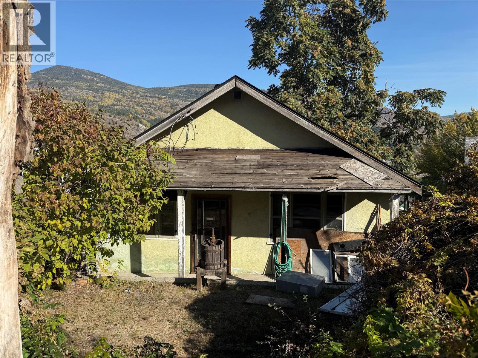 1422 Green Avenue Lane, Trail, British Columbia  V1R 4K2 - Photo 1 - 10391367