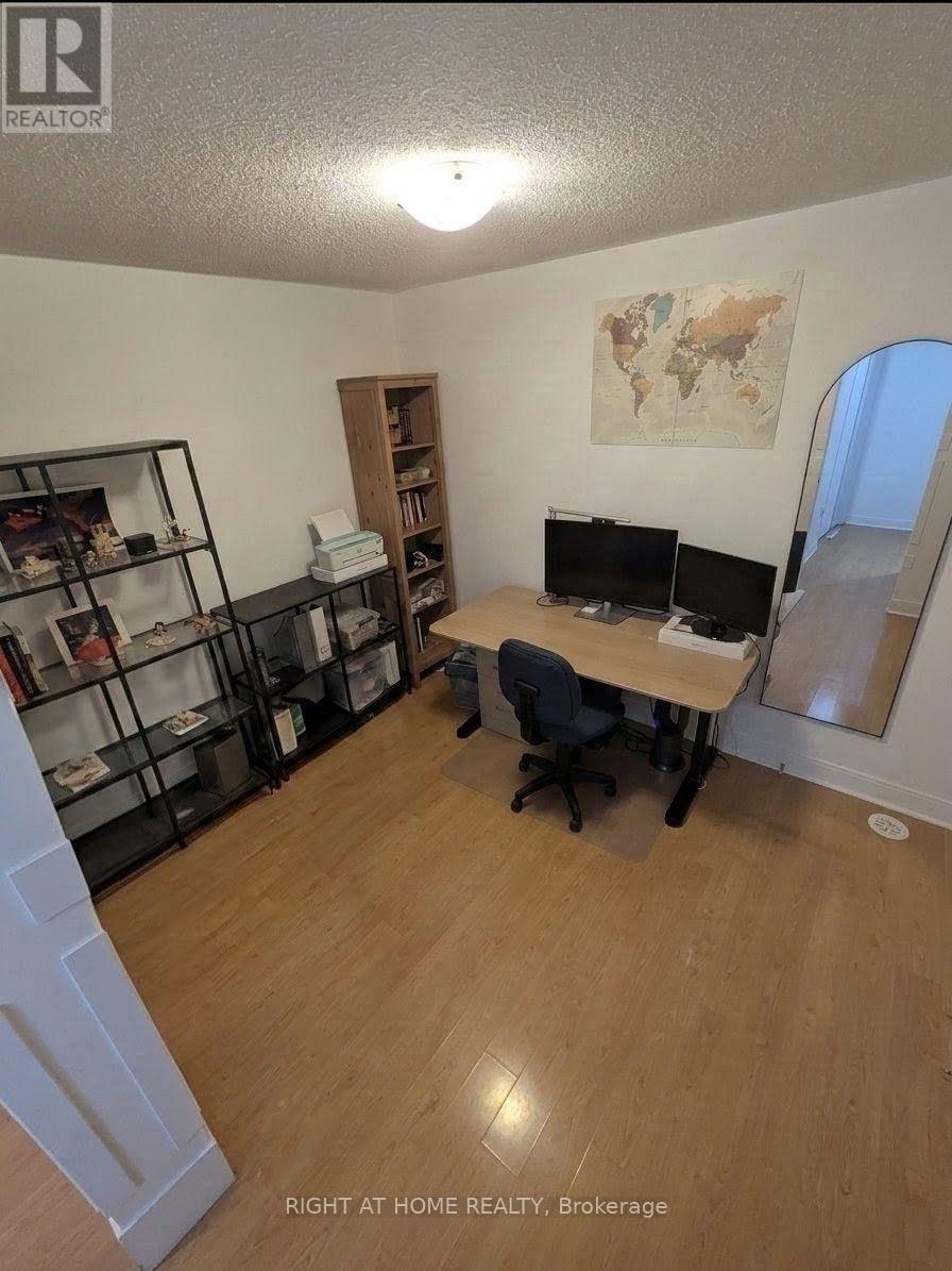 Th25 - 290 Village Green Square, Toronto, Ontario  M1S 0L1 - Photo 10 - E13639626