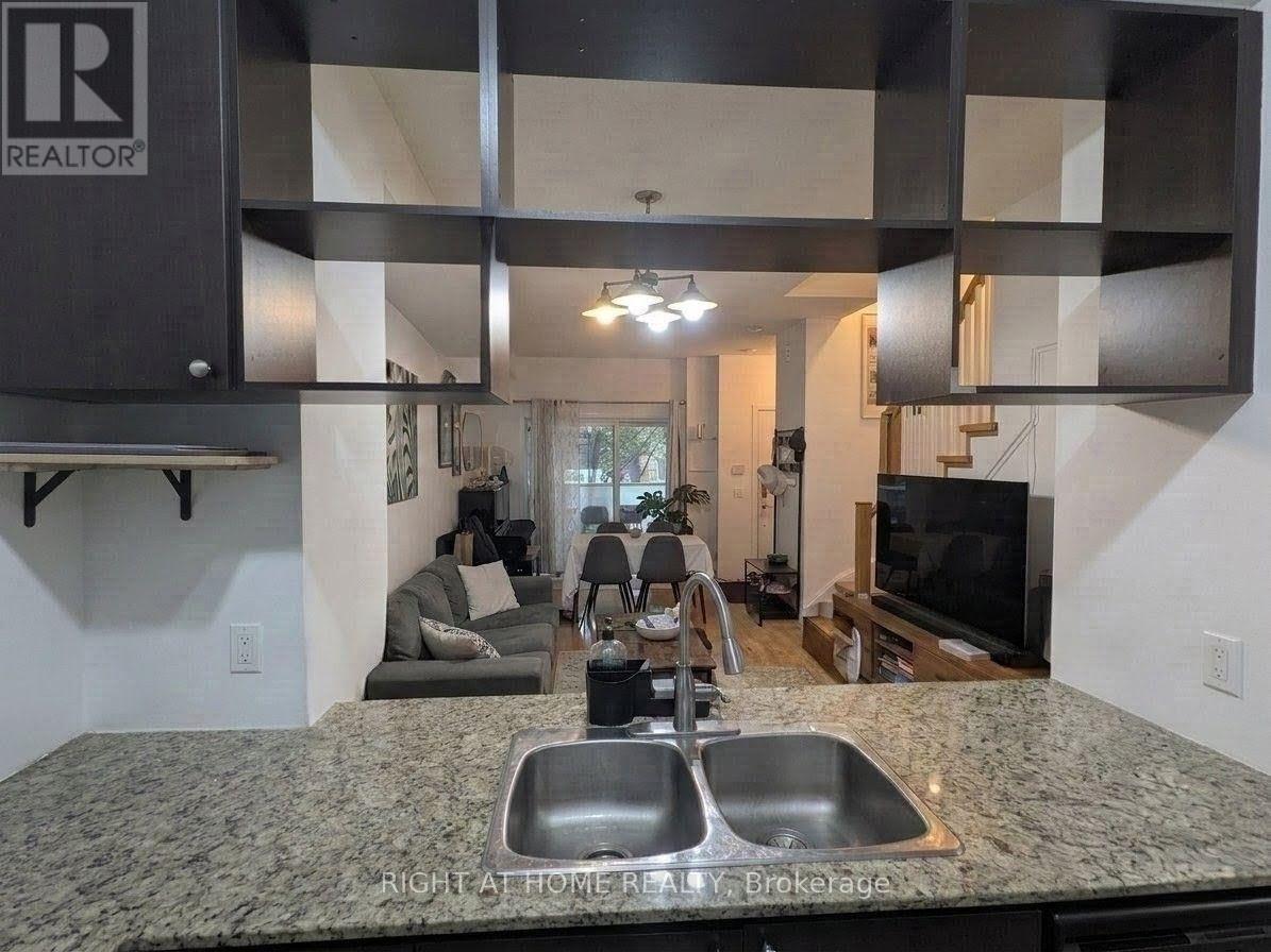Th25 - 290 Village Green Square, Toronto, Ontario  M1S 0L1 - Photo 3 - E13639626