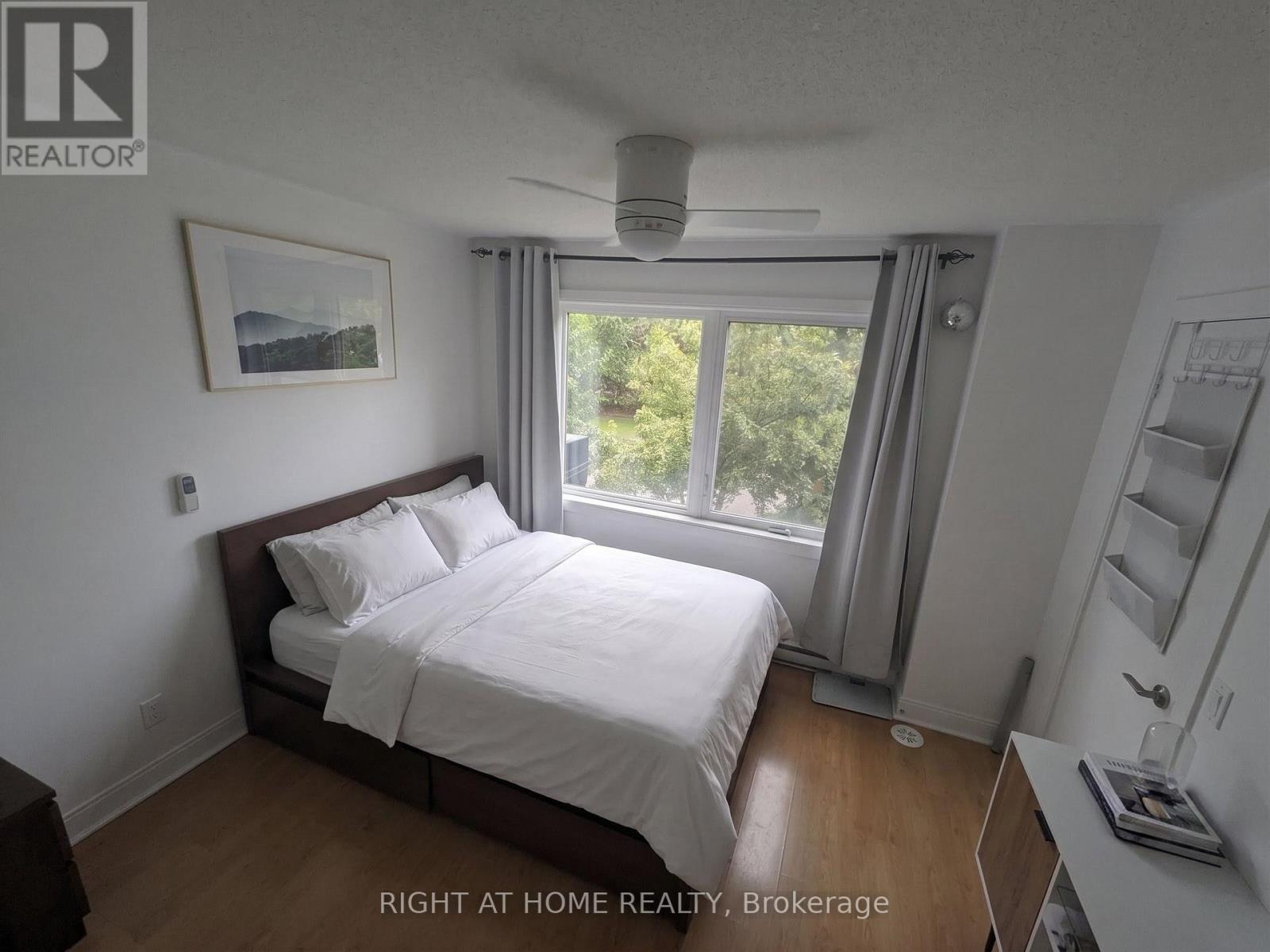 Th25 - 290 Village Green Square, Toronto, Ontario  M1S 0L1 - Photo 5 - E13639626
