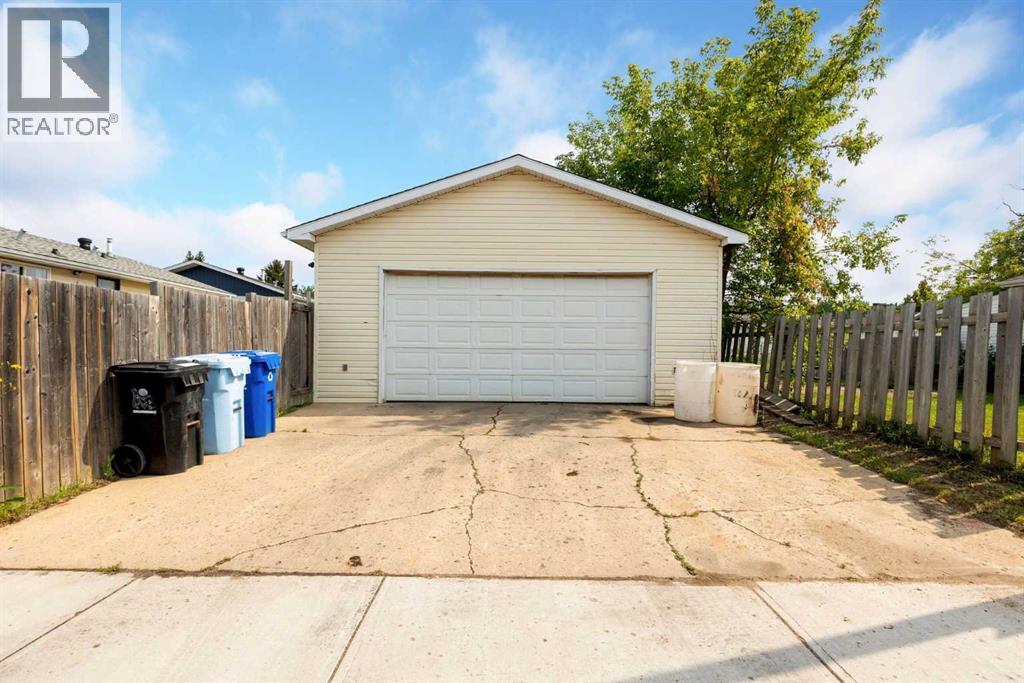 102 Hinge Bay, Fort Mcmurray, Alberta  T9H 3W8 - Photo 39 - A2332870