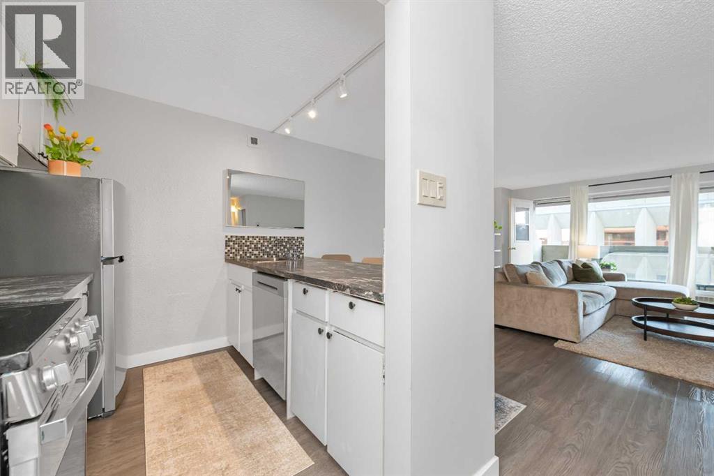 2003, 221 6 Avenue SE, Calgary, Alberta  T2G 4Z9 - Photo 10 - A2326654