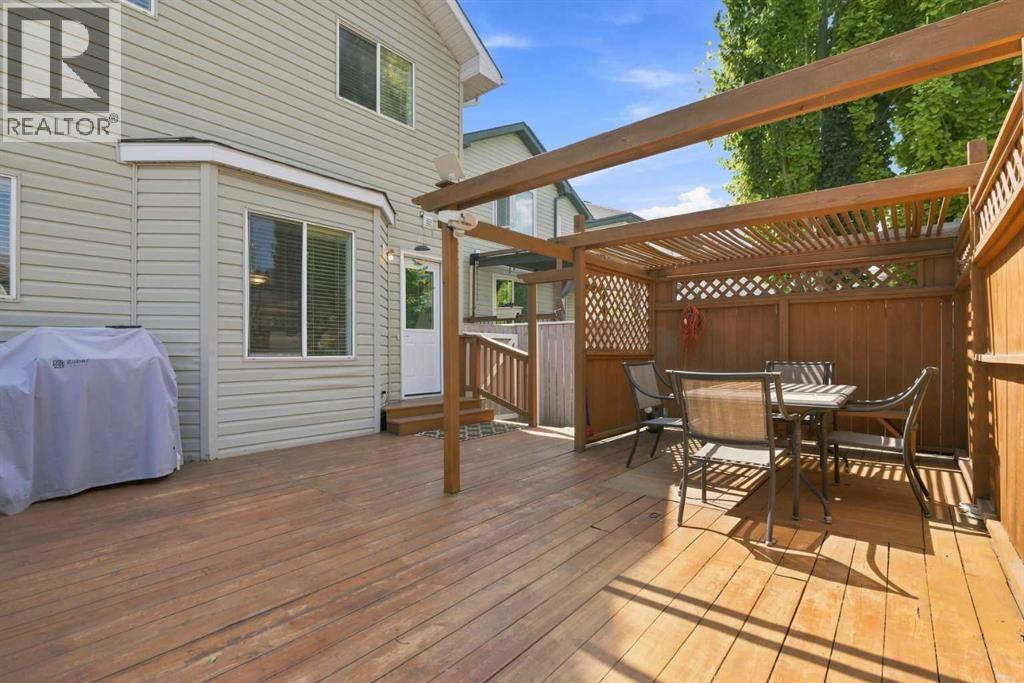 140 Hidden Point NW, Calgary, Alberta  T3A 5P5 - Photo 3 - A2333533