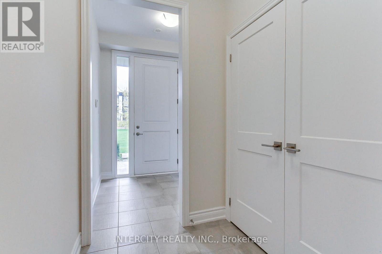 7 Adaskin Drive, Vaughan, Ontario  L6A 4Z8 - Photo 6 - N13639508