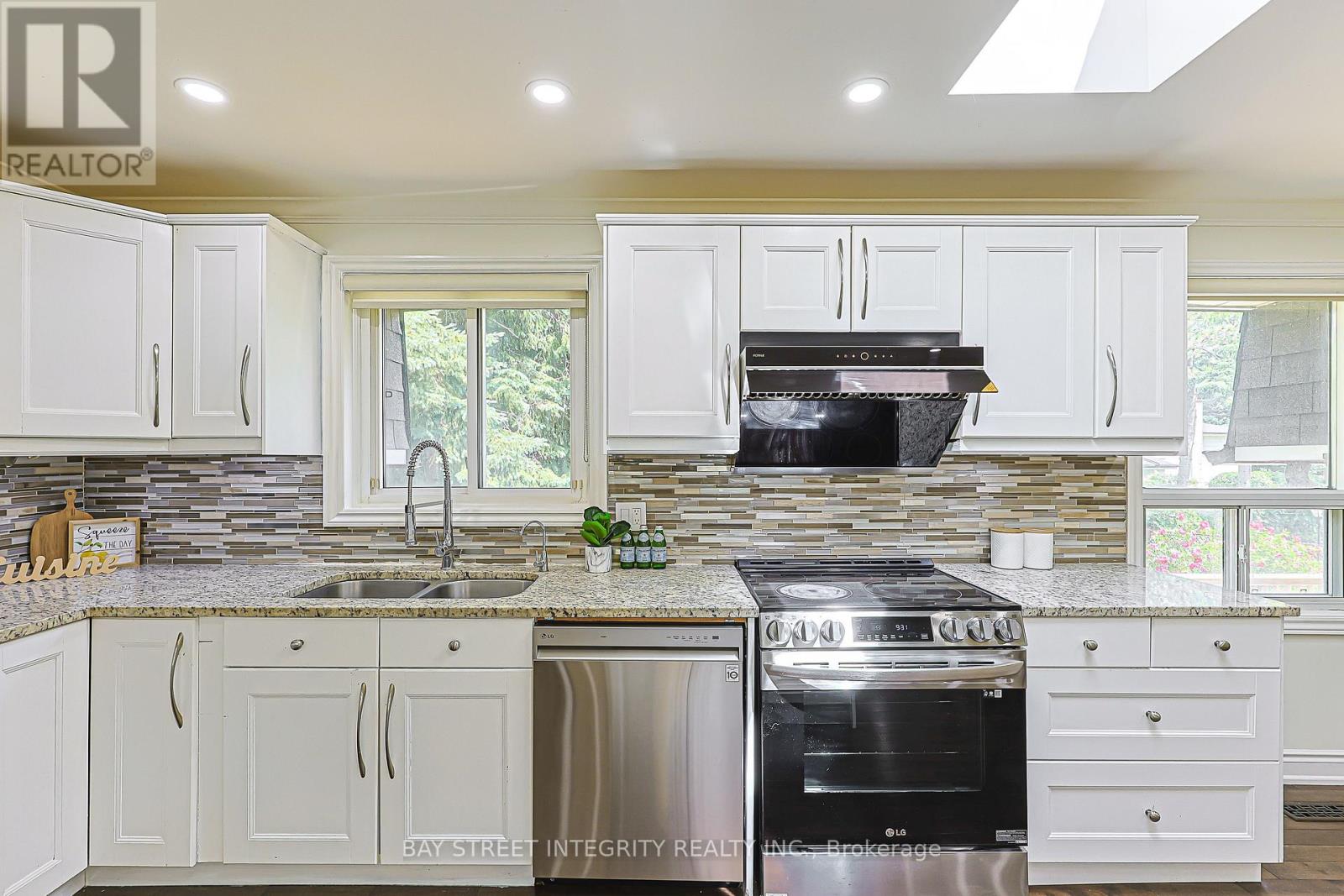 81 Dawn Hill Trail, Markham (Bayview Fairway-Bayview Country Club Estates), Ontario  L3T 3B4 - Photo 17 - N13639628