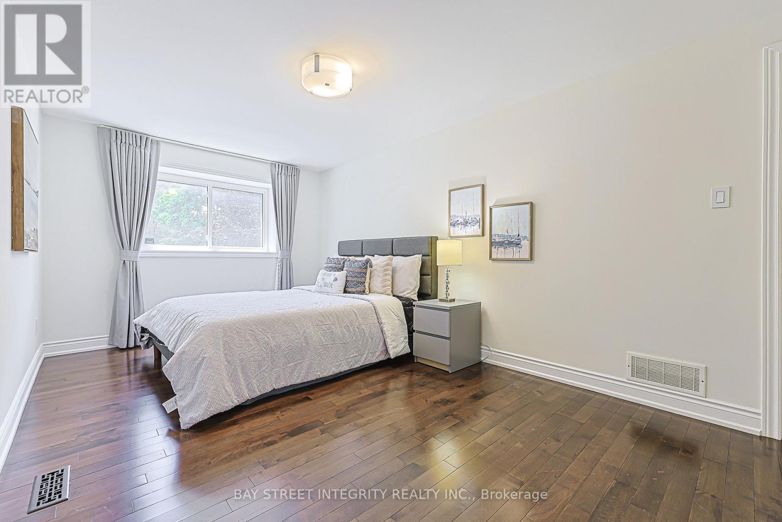 81 Dawn Hill Trail, Markham (Bayview Fairway-Bayview Country Club Estates), Ontario  L3T 3B4 - Photo 28 - N13639628