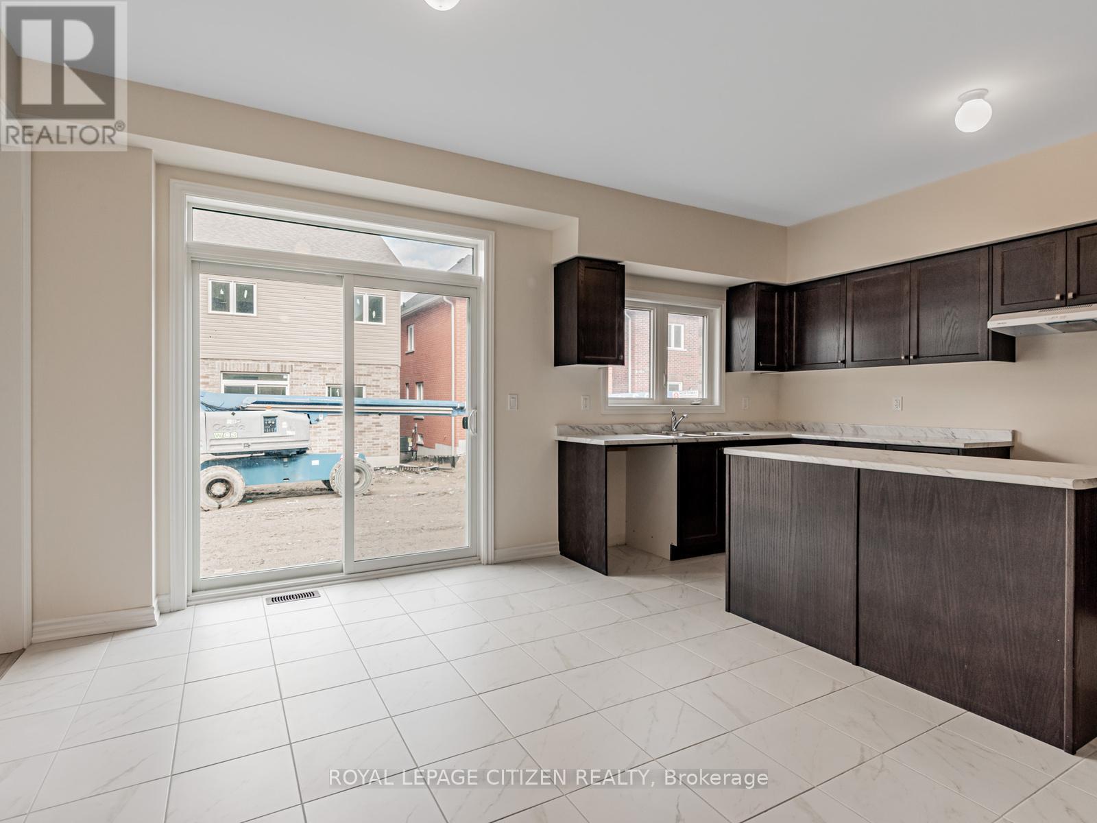 4 Heather Fullerton Road, Georgina, Ontario  L0E 1R0 - Photo 13 - N13639654