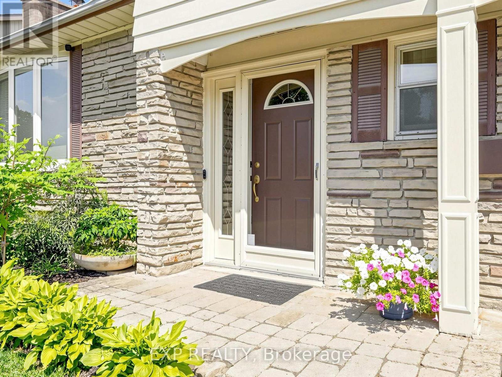 37 Brightbay Crescent, Markham, Ontario  L3T 1C2 - Photo 3 - N13639656