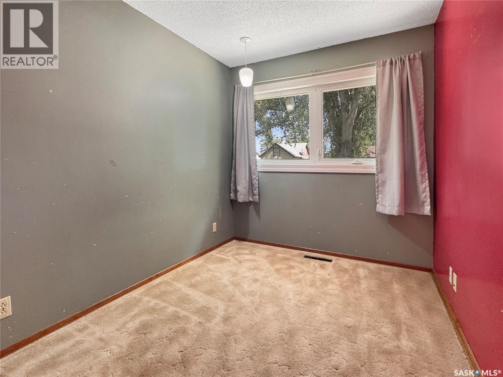 1831 102nd Street, North Battleford, Saskatchewan  S9A 1H4 - Photo 10 - SK044384