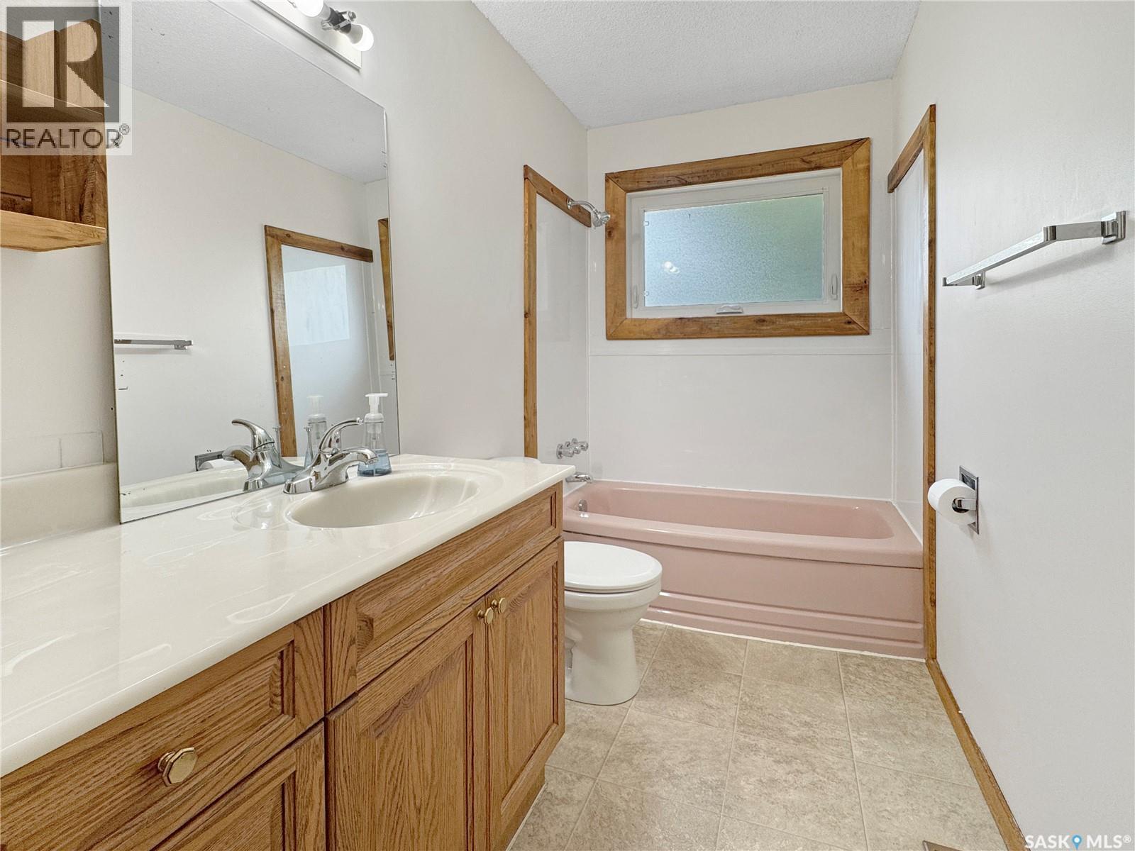 1831 102nd Street, North Battleford, Saskatchewan  S9A 1H4 - Photo 11 - SK044384