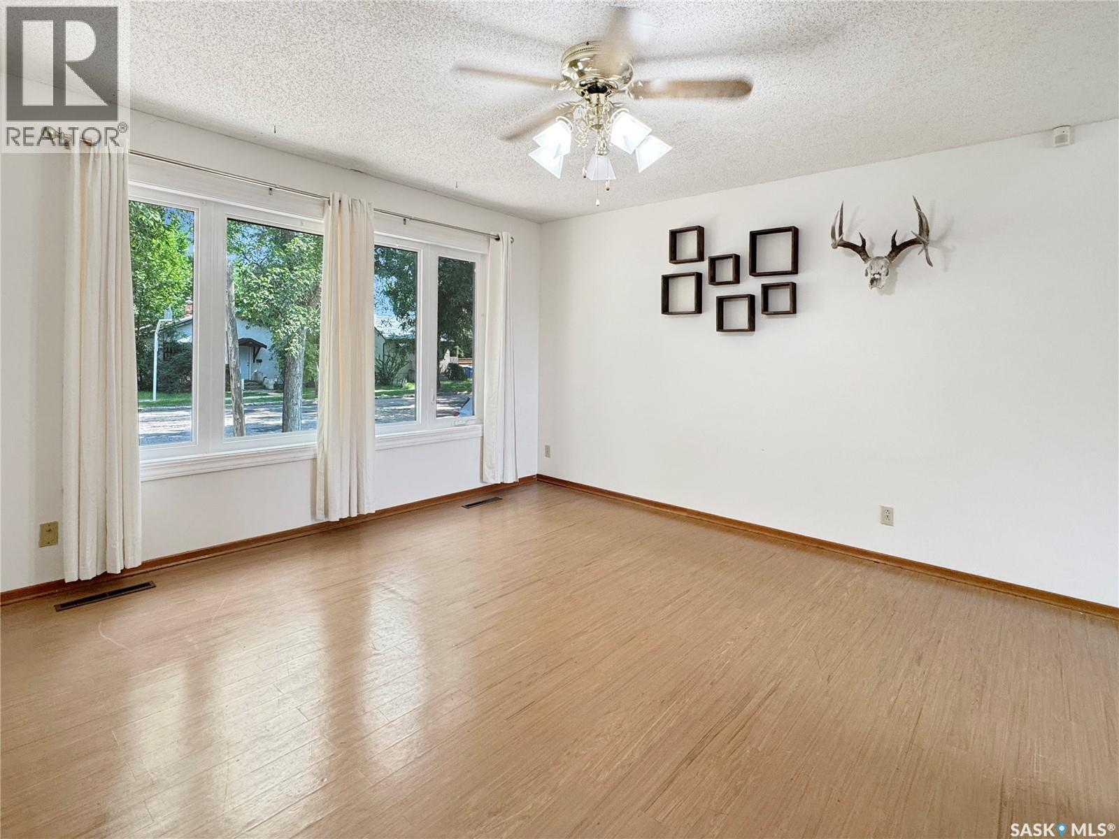 1831 102nd Street, North Battleford, Saskatchewan  S9A 1H4 - Photo 2 - SK044384