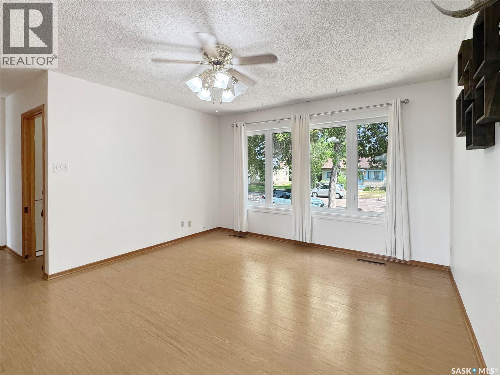 1831 102nd Street, North Battleford, Saskatchewan  S9A 1H4 - Photo 3 - SK044384
