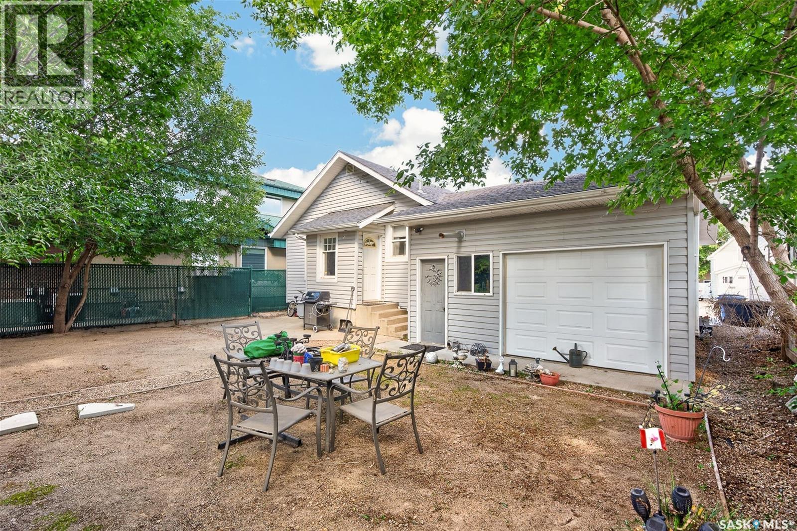 892 Elgin Avenue, Moose Jaw, Saskatchewan  S6H 4G7 - Photo 37 - SK044326