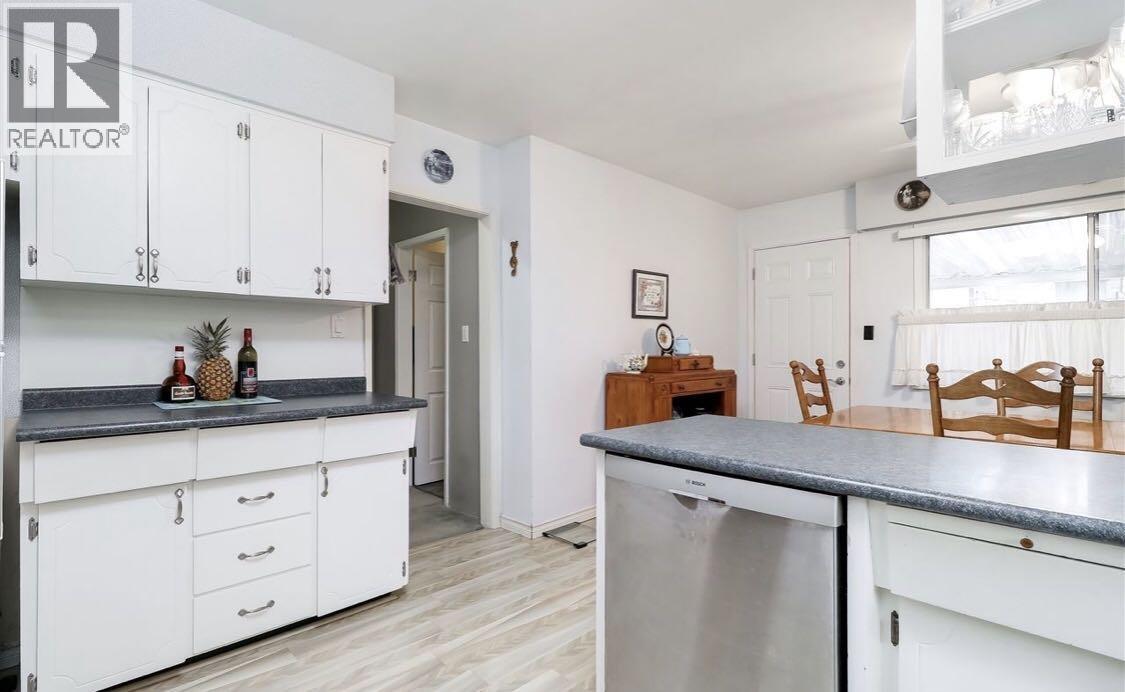 3062 Wellington Street, Port Coquitlam, British Columbia  V3B 3X2 - Photo 3 - R3129646