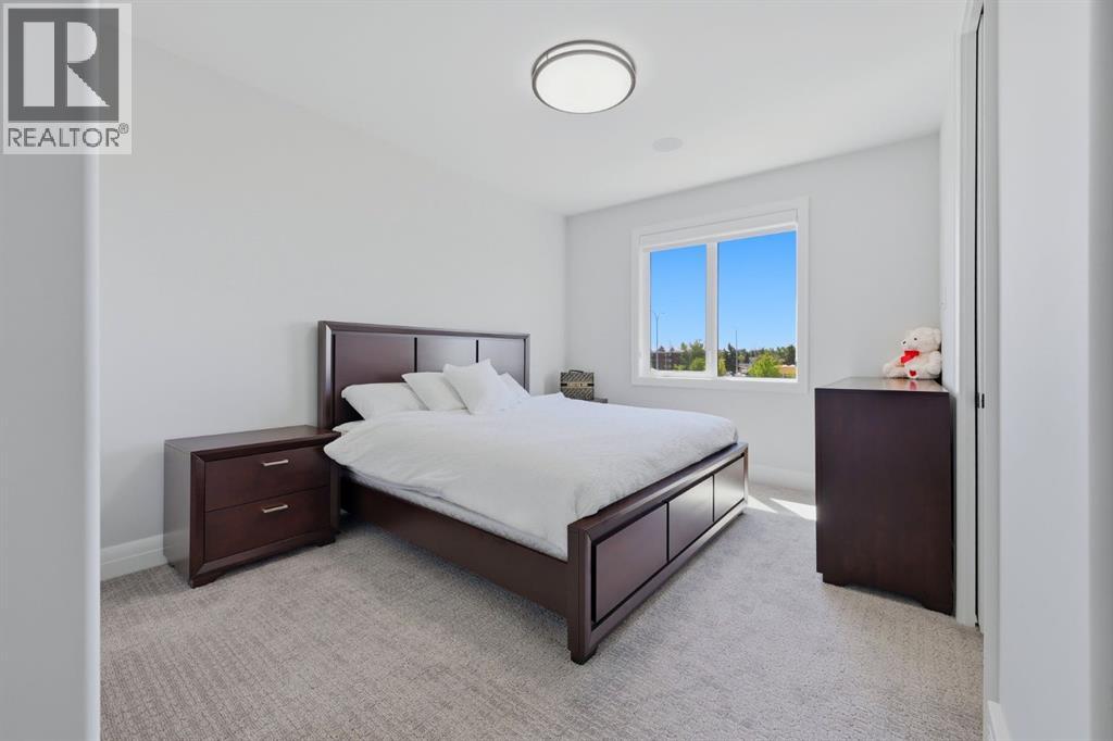 102 Malibou Road, Calgary, Alberta  T2V 2A4 - Photo 30 - A2316763