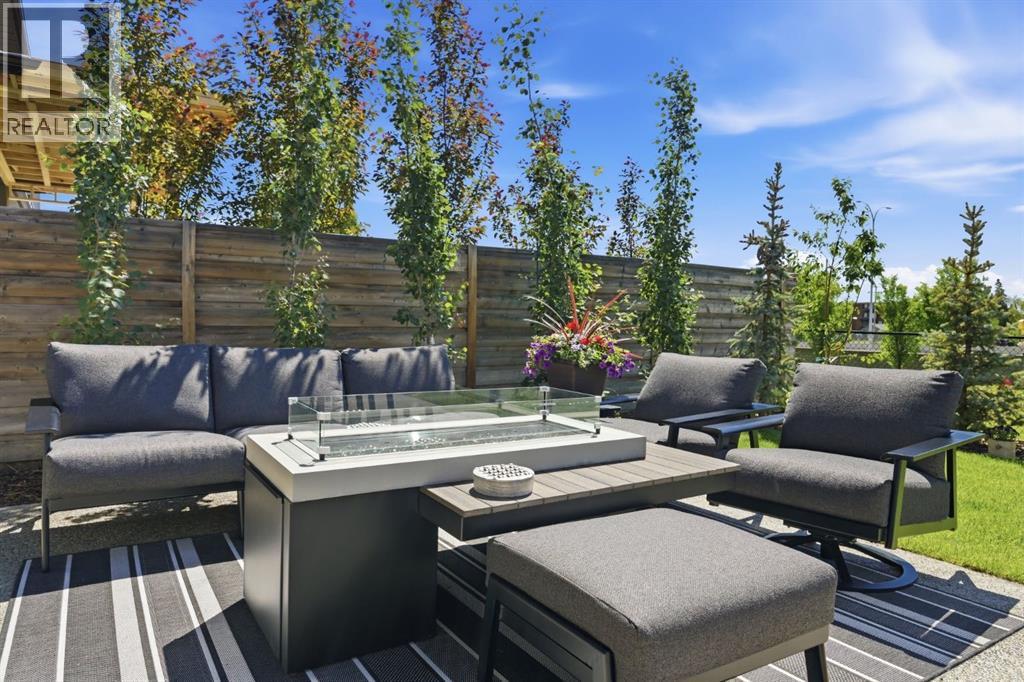 102 Malibou Road, Calgary, Alberta  T2V 2A4 - Photo 49 - A2316763