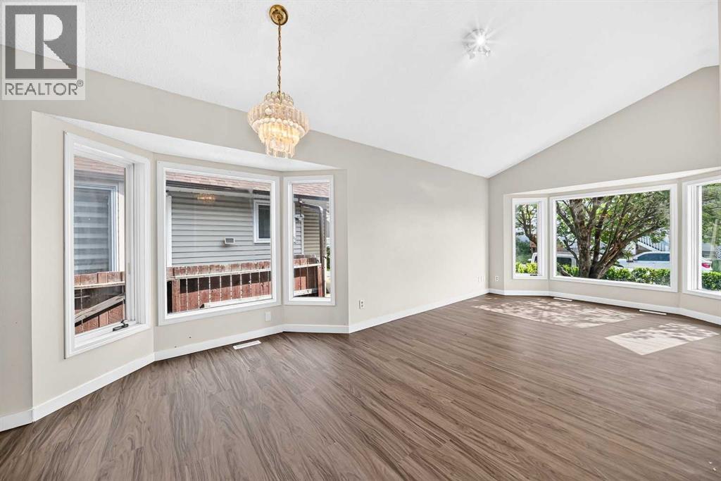 37 Martingrove Way NE, Calgary, Alberta  T3J 2T2 - Photo 8 - A2331882