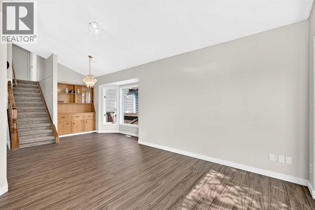 37 Martingrove Way NE, Calgary, Alberta  T3J 2T2 - Photo 11 - A2331882