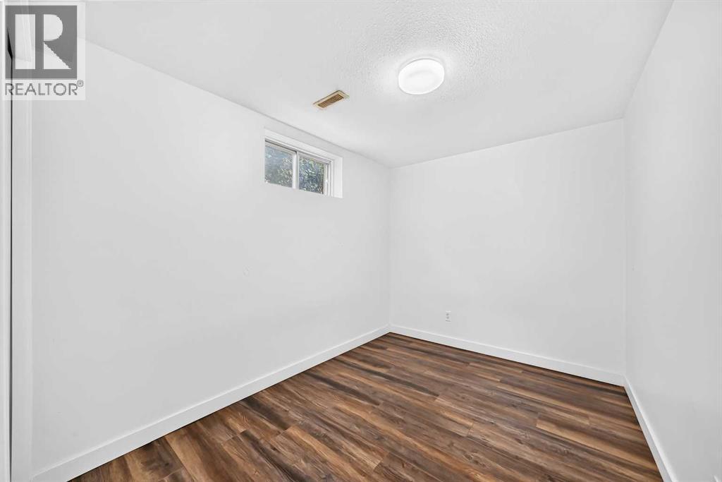 37 Martingrove Way NE, Calgary, Alberta  T3J 2T2 - Photo 28 - A2331882