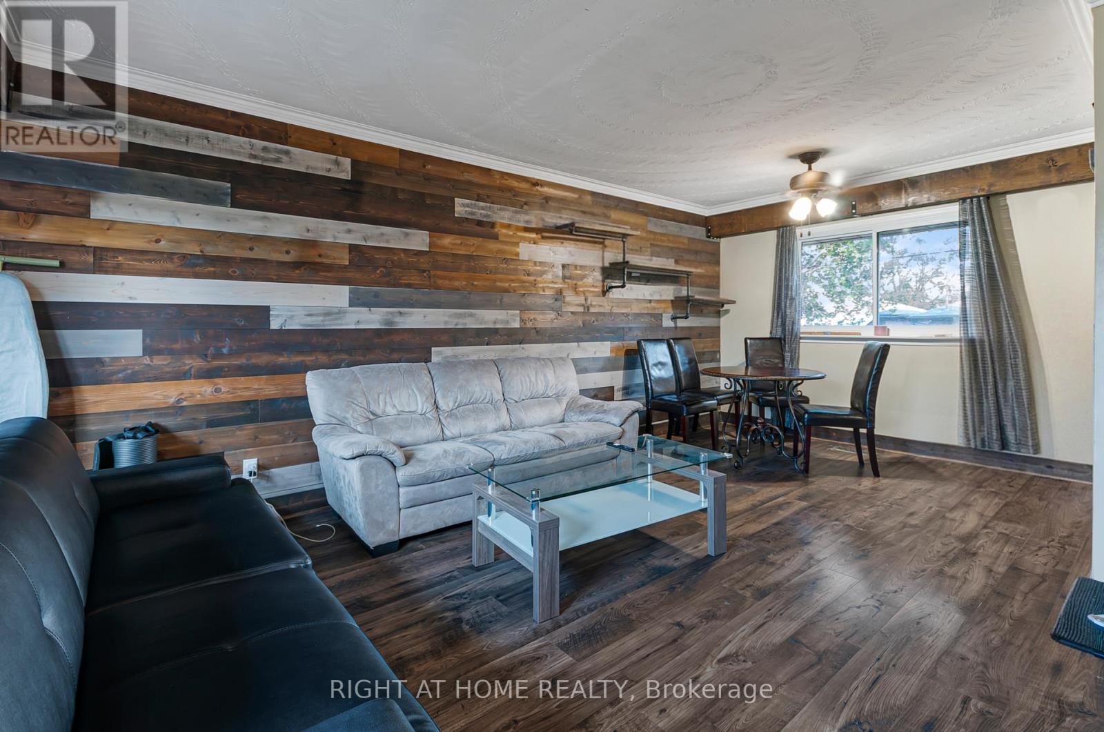 201 Steel Street, Barrie, Ontario L4M 2G8 - Photo 4 - S13639300