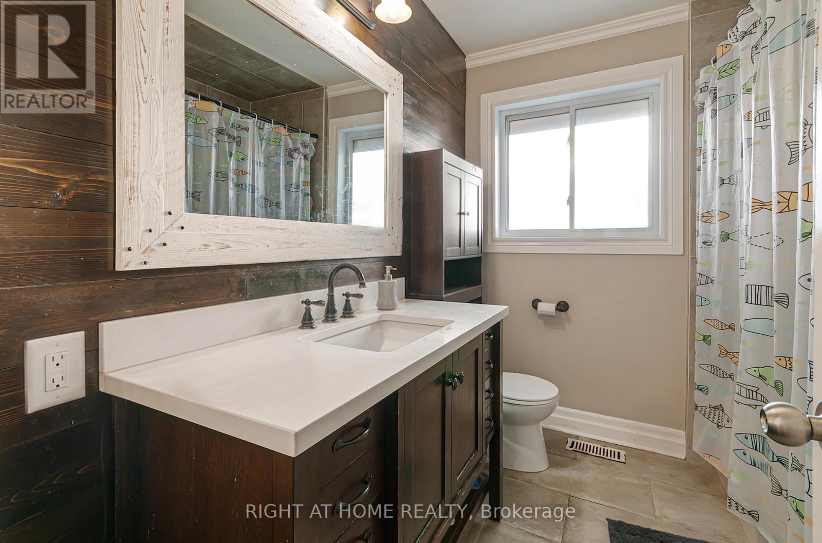 201 Steel Street, Barrie, Ontario L4M 2G8 - Photo 6 - S13639300
