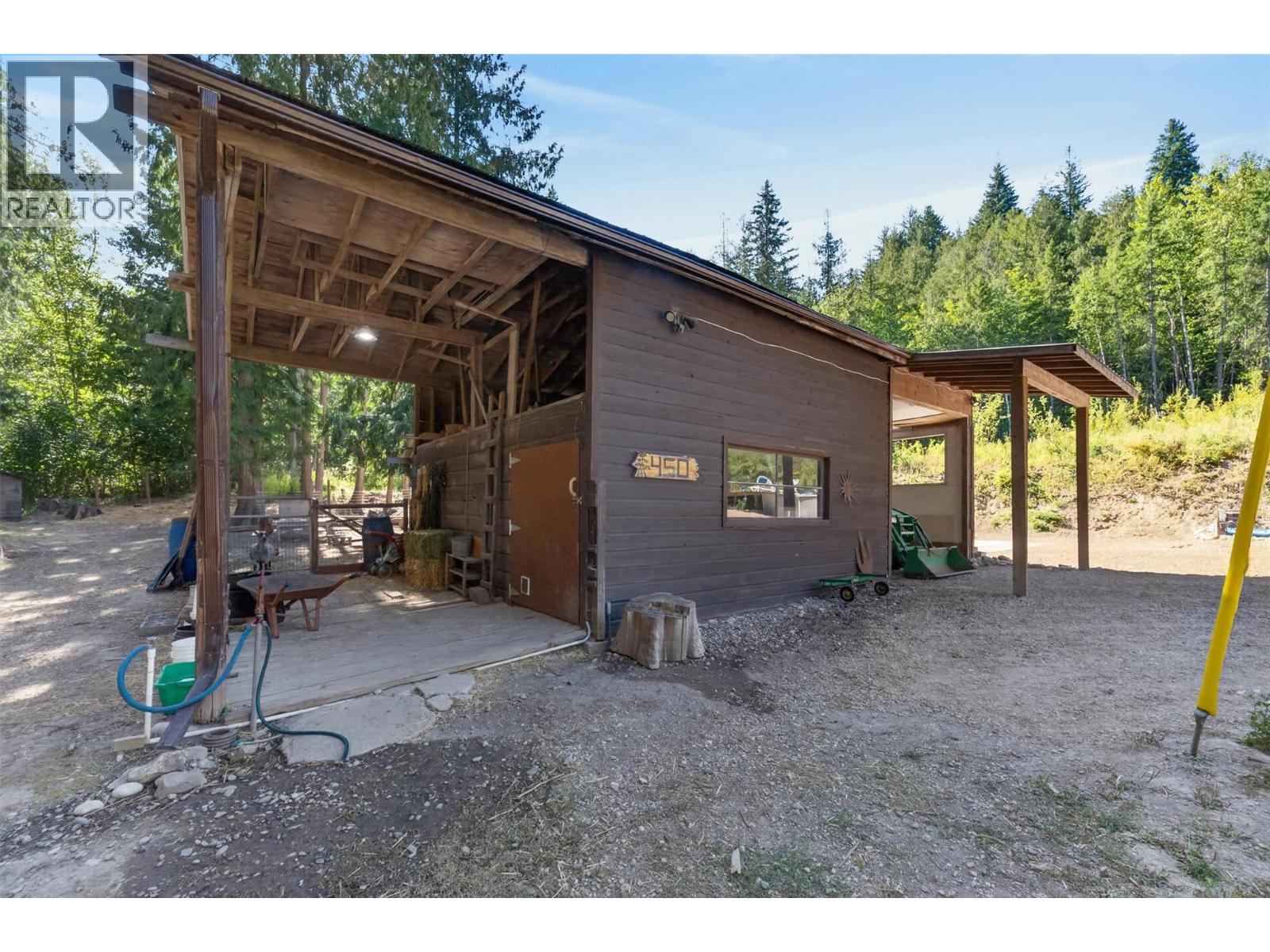 450 20 Avenue SW Salmon Arm Photo 58 450 20 Avenue SW Salmon Arm Photo 58