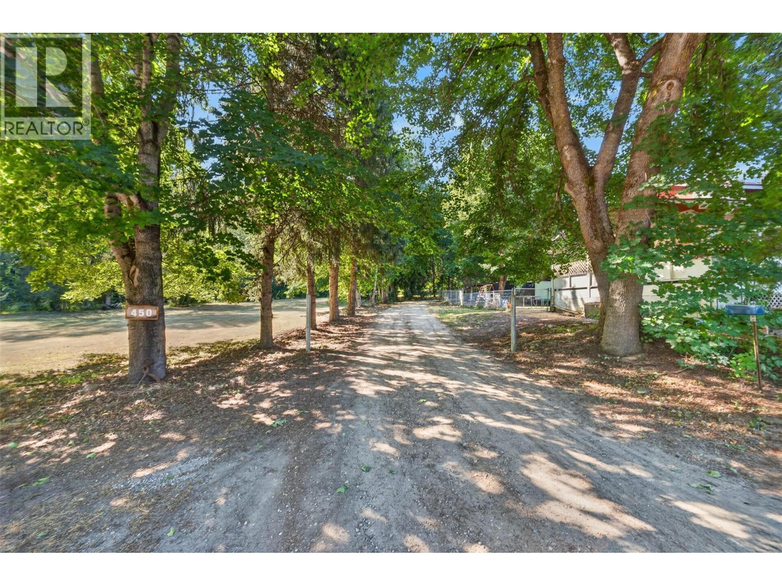 450 20 Avenue SW Salmon Arm Photo 66 450 20 Avenue SW Salmon Arm Photo 66