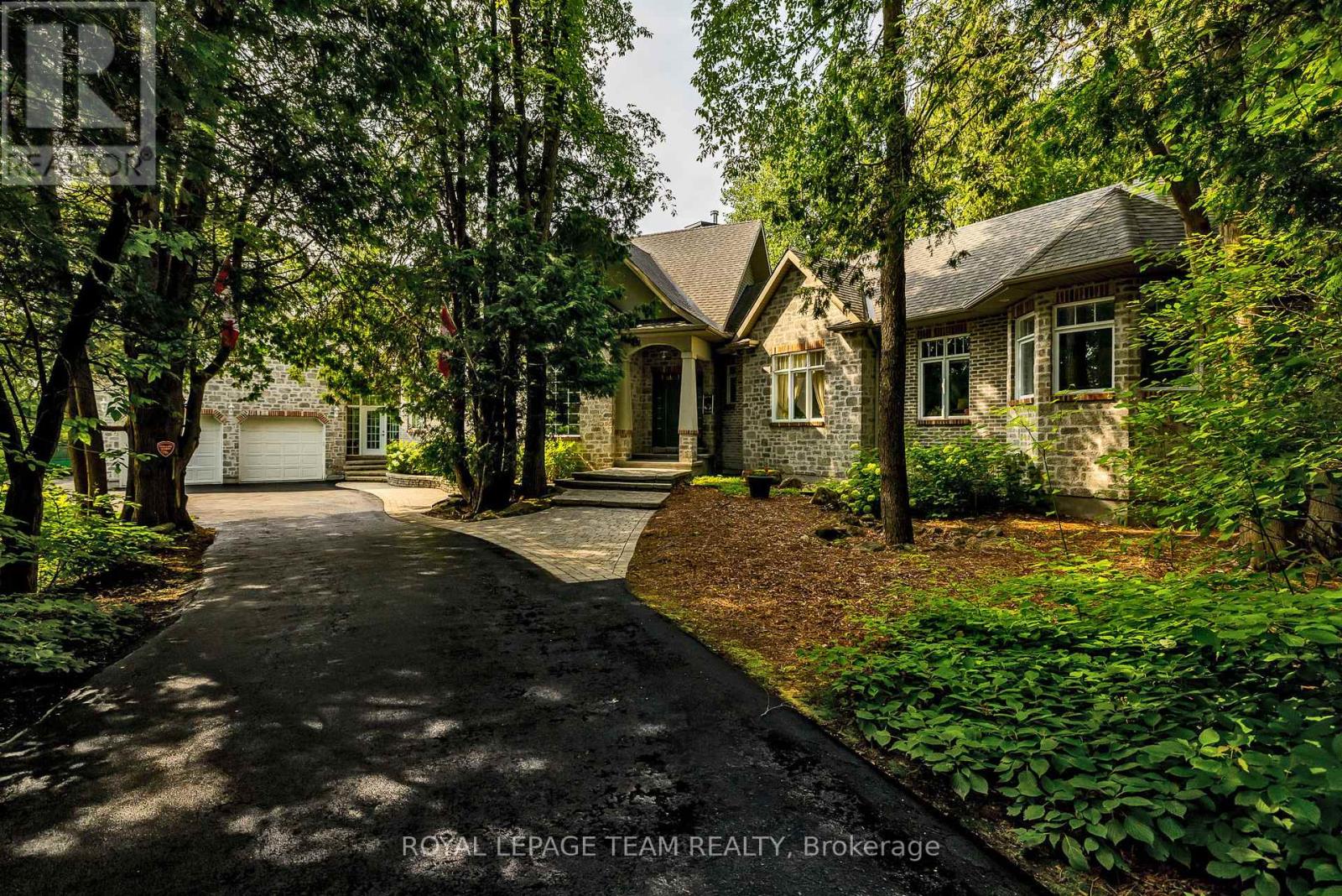6196 Deermeadow Drive, Ottawa, Ontario  K4P 1M9 - Photo 2 - X13454588