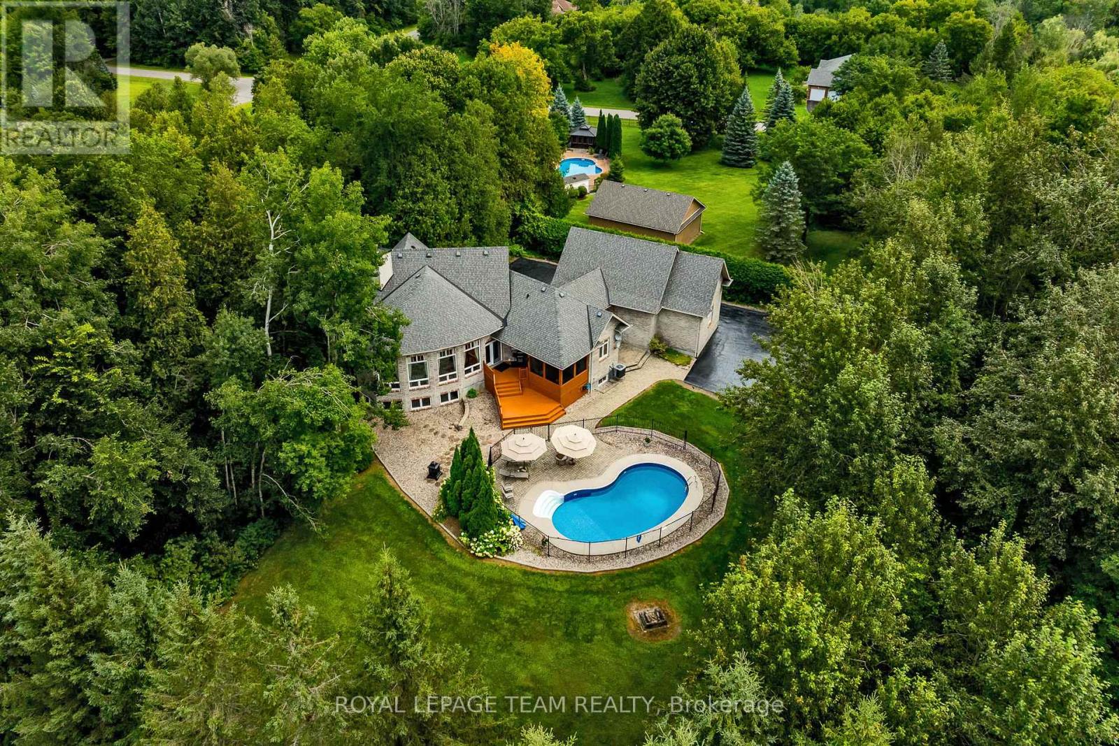 6196 DEERMEADOW DRIVE, Ottawa, Ontario