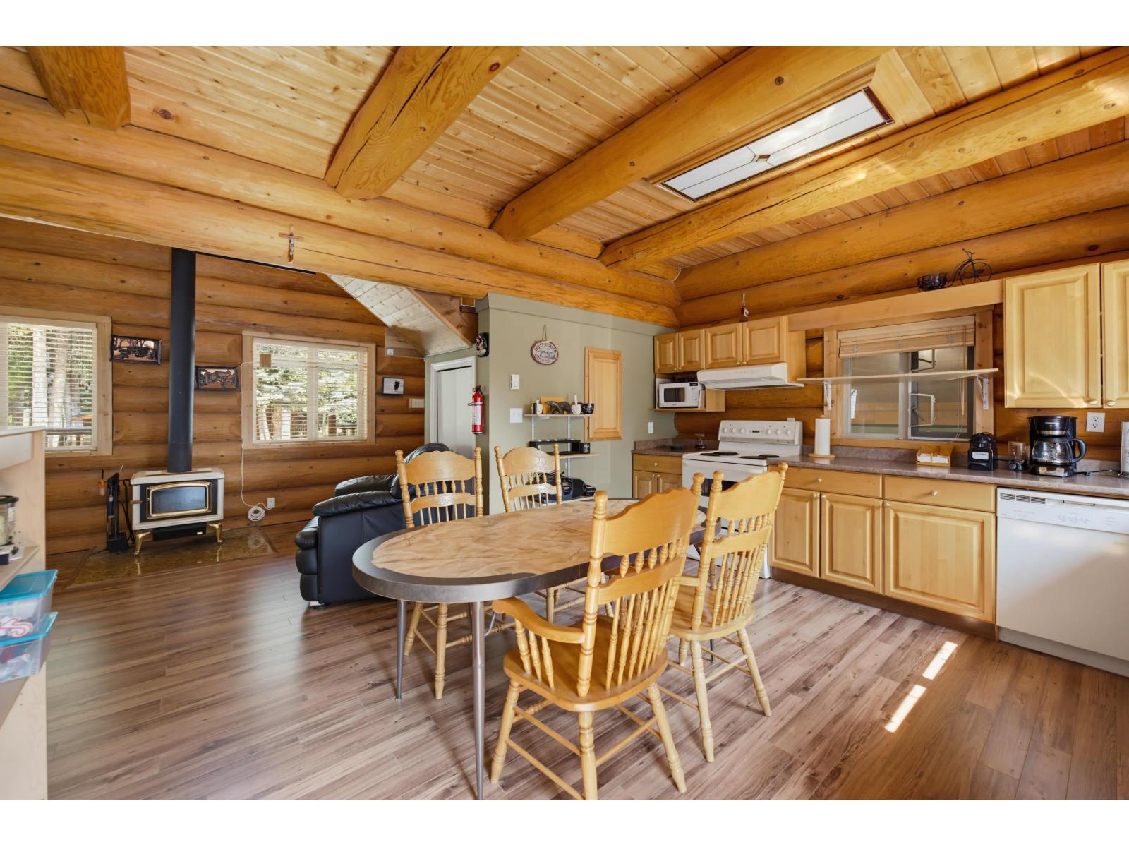 71788 Meadow Road, Sunshine Valley, Sunshine Valley, British Columbia  V0X 1L5 - Photo 10 - R3152076