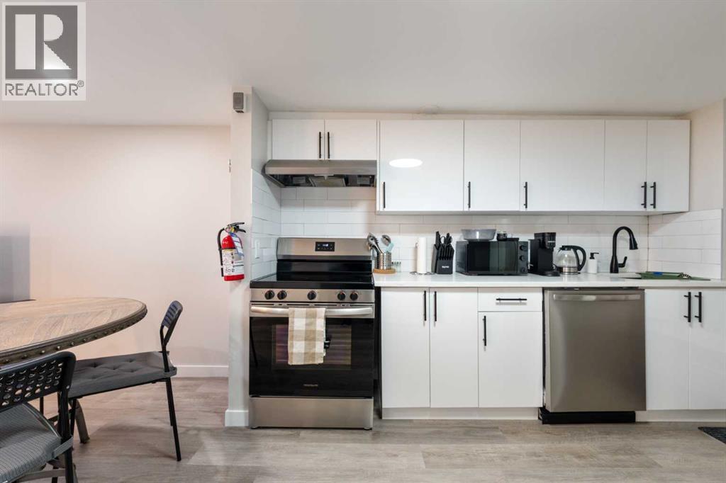 4608 70 Street NW, Calgary, Alberta  T3B 2K6 - Photo 24 - A2329505